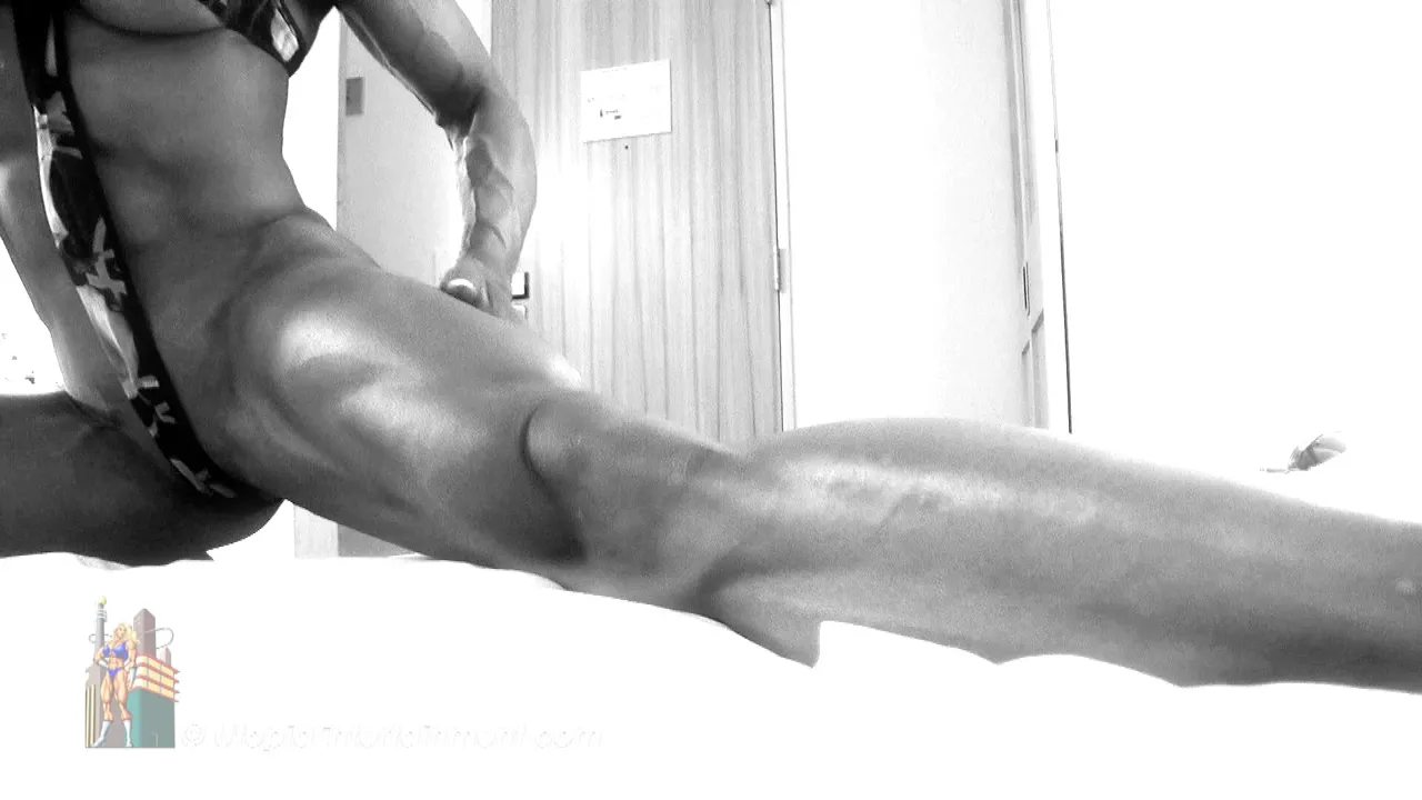 Members Clip – Penpraghai Tiangngok (Fon) – Sexy Posing